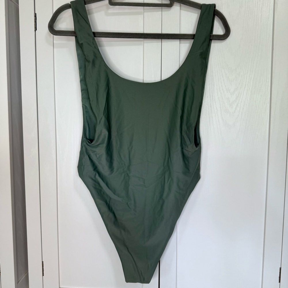 Aerie One Piece Swimsuit Women’s Large Long Torso Green Scoop Back High Cut - Picture 3 of 8